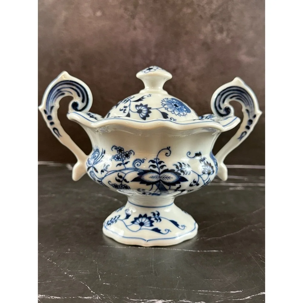 VTG Blue Danube Blue Onion Lidded Sauce Mayonnaise Bowl Tureen 5.5in